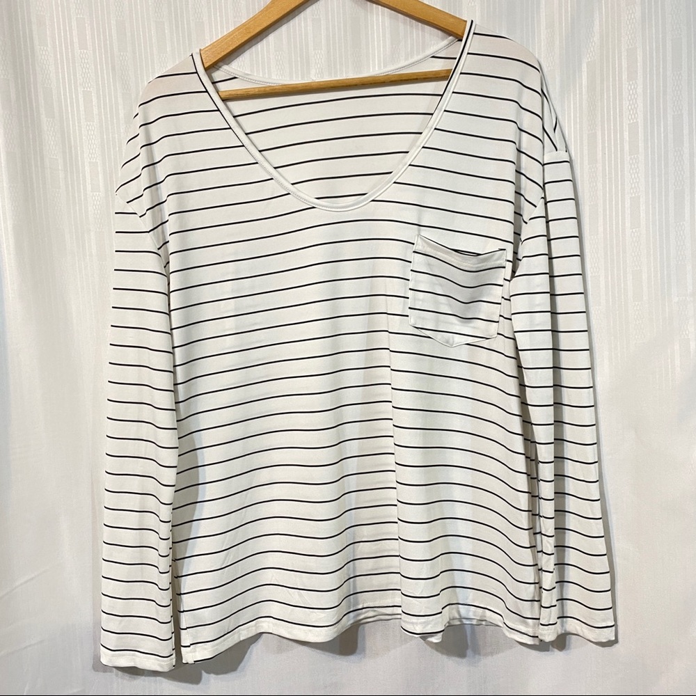 Black and White Striped Flowy Long Sleeve